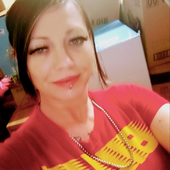 Meet your Posher, Sarah karrissa - Picture 1 of 1